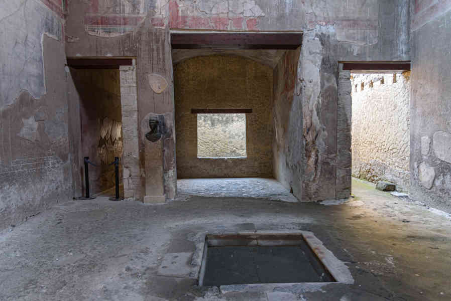274 - Italia - Herculano - parque arqueológico de Herculano - Casa del Hermes de Bronce.jpg
